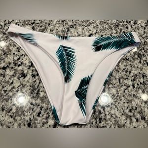 Mizaful Hi-Cut Bikini Bottoms White & Green Palm Fronds Size 6